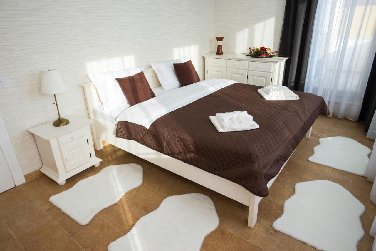 Lira Holiday Apartments Satu Mare Exteriér fotografie