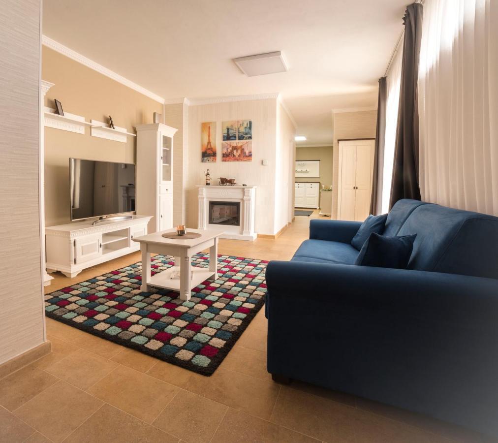 Lira Holiday Apartments Satu Mare Exteriér fotografie